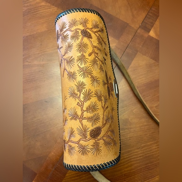 Stunning Vintage Tooled Leather Hand Bag Purse Squirrel Acorns - Picture 6 of 10